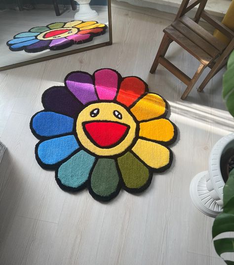 Takashi Murakami Flower, Tufting Rug, Decorate Ideas, Murakami Flower, Graphic Rug, Hand Tufted Rug, Flower Rug, Flower Room, Make Smile