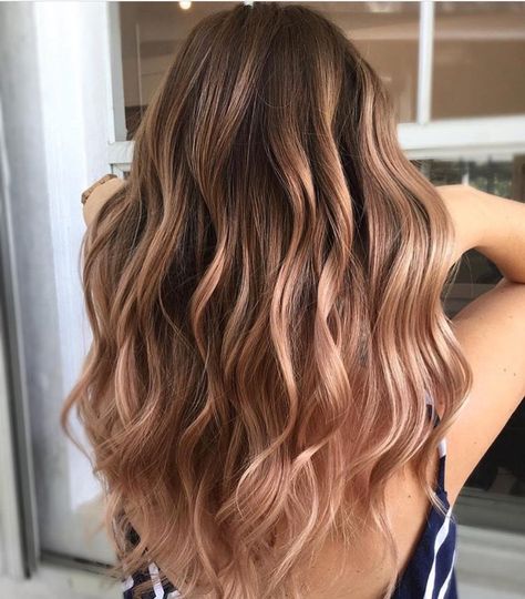 Pink Color Melt Hair, Rose Gold Hair Brunette, Brown Hair Trends, Brown Hair Shades, Look Grunge, Hair Color Light Brown, Brown Hair Balayage, Work Hairstyles, Brown Hair With Highlights