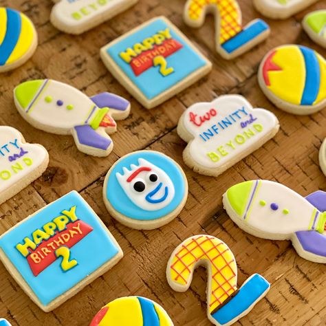 Simple Toy Story Cookies, Toy Story 2 Cookies, Toy Story 2 Cookies Decorated, Toy Story Cookies 2nd Birthday, Toy Story Sugar Cookies 2nd Birthday, Toy Story Cookies, Royal Frosting, Balloon Festival, Cookies Theme