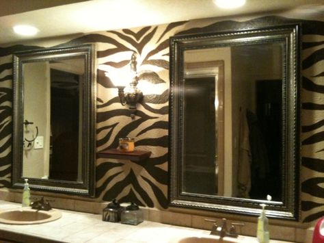 Zebra print :) Zebra Print Bathroom, Safari Bathroom, Zebra Bathroom, Zebra Wall, Animal Print Decor, Print Bathroom, African Decor, My Space, Wishful Thinking