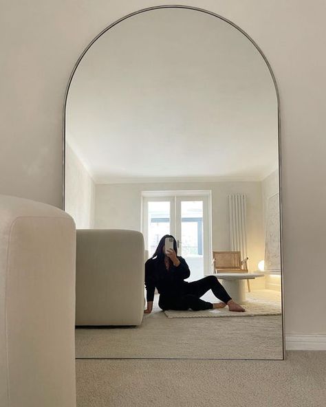 Bedroom Big Mirror Ideas, Large Mirror Aesthetic, Huge Bedroom Mirror, Living Room Big Mirror Ideas, Giant Wall Mirror, Silver Arched Mirror, Mirror Room Design, Big Mirror Apartment, Wide Mirror In Bedroom