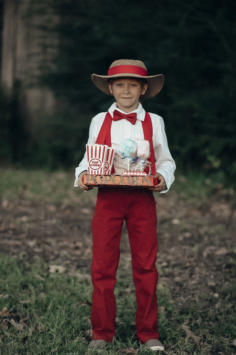 Circus Halloween Costumes Diy, Halloween Boys Costumes, Circus Theme Halloween, Diy Circus Costume, Circus Costume Kids, Circus Halloween Costumes, Popcorn Costume, Carnival Inspiration, Circus Outfits