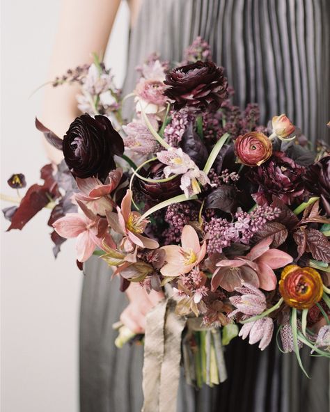 Did you watch @sarah_winward designing with us live on yesterday's webinar? If you missed we've added the webinar replay link to The Nature of Wedding Floral Design website. Follow the link in our profile and click the "webinar" tab and you'll be able to catch up and see what Sarah created and hear all of the advice she shared. A friendly reminder that the launch-week pricing on Sarah's new digital course ends at midnight Thursday. Photo by @kateosborne #ifimadeweddingflowers #sarahwinwardclasse Moody Wedding Flowers, Winter Wedding Flowers, Moody Wedding, Santa Barbara Wedding, Wedding Flower Inspiration, Bouquet Of Flowers, Purple Wedding, Ikebana, Spring Wedding