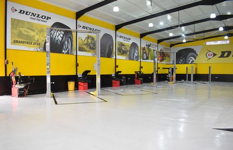 Tyre Shop Interior Design, Tire Shop Decor Ideas, Tyre Shop Design, Car Showroom Interior, Garage Business, Branding Signage, Car Wash Systems, Modern Carport, Garage Workshop Plans