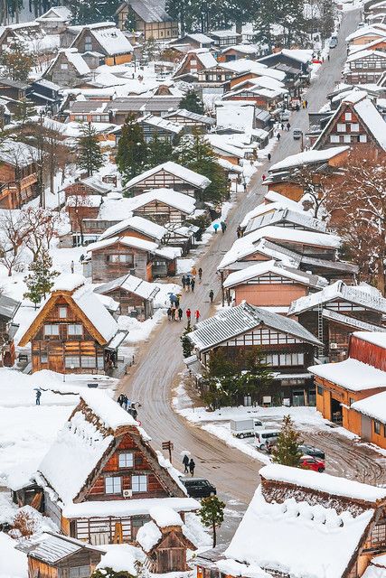 shirakawa village in Winter | 🚩 Shirakawa-go (白川郷) Ogimachi… | Flickr Snowy Japanese Village, Shirakawago Japan Winter, Japan Village, Japanese Winter, Japan Beach, Japan Tourist, Winter In Japan, Shirakawa Go, Japan Winter