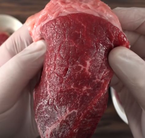 Baking Soda On Steak, Tenderize Steak With Baking Soda, Tenderizing Steak With Baking Soda, Baking Soda Steak Tenderizer, How To Tenderize Steak With Baking Soda, Tenderizing Beef With Baking Soda, How To Cook Chuck Steak, Mock Tender Steak Recipes, Cheap Steak Recipes