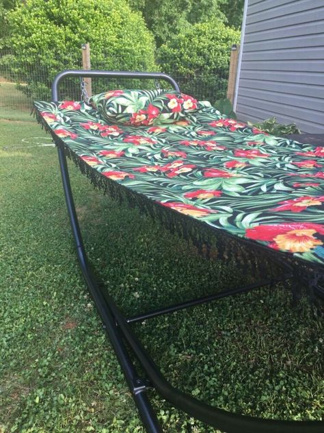 My mom got this hammock at Kroger few years ago! It was only used for a short while when she intially got it, then it sat in her yard, in the weather for years, and as things do, it deteriorated over time. I always thought it was such a cool hammock because the stand folds up for easy storage, and the hammock is supported by two chains so it’s much easier to sit in than the traditional hammocks that have a single chain to support each end! Follow along on how I gave this old gal a new… How To Hang A Hammock Outdoors, Diy Hammock Stand With Shade, Metal Hammock Stand, Diy Underquilt For Hammock, Vintage Office Desk, Hammock Cover, Hammock Nylon, Diy Hammock, Diy Chalk Paint