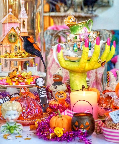 Glitterville Halloween Diy, Funky Halloween Decor, 2024 Halloween Trends, Whimsical Halloween Decor, Glitterville Halloween, Colorful Halloween Decor, Eclectic Halloween, Pink And Orange Halloween, Colourful Halloween