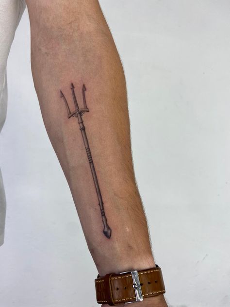 Traditional Nautical Tattoo, Geometric Wolf Tattoo, Trident Tattoo, Small Back Tattoos, Poseidon Tattoo, Word Tattoo, Shiva Tattoo Design, Greek Tattoos, Snake Tattoo