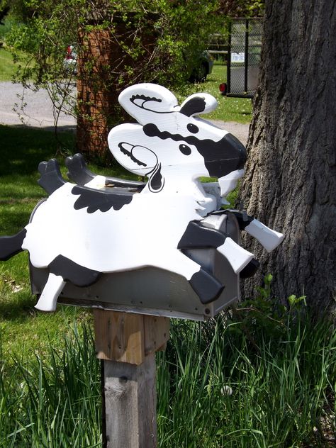 Goat Mailbox @shelby Macdonald Mailbox Art, Home Mailboxes, Unique Mailboxes, New Mailbox, Letter Boxes, Mailbox Design, Mail Boxes, Dream Farm, Cute Goats