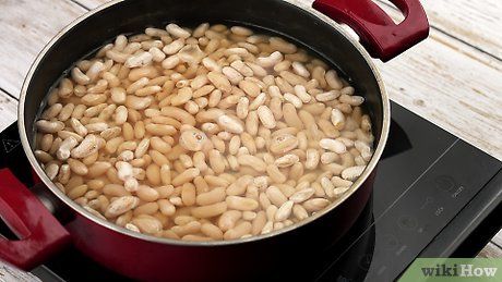 How to Cook Navy Beans: 12 Steps (with Pictures) - wikiHow Navy Bean Recipes, Bean Dishes, Ukrainian Christmas, Homemade Beans, Navy Beans, Types Of Beans, Navy Bean, Dry Beans, Bacon Tomato