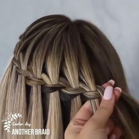 Easy Braided Hairstyle, Hair Style Vedio, Long Hair Tutorial, Braided Hairstyle, Hair Braid Videos, Waterfall Braid, Front Hair Styles, Peinados Fáciles Para Cabello Corto, Hair Tutorials For Medium Hair