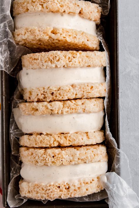 Rice Crispy Ice-cream Sandwiches , an easy and fun summer treats Fun Summer Treats, Ice Cream Bar Recipe, Gluten Free Marshmallows, Ice Cream Business, Low Carb Ice Cream, Ice Cream Maker Recipes, Cream Sandwich, Ice Cream Treats, Crispy Treats