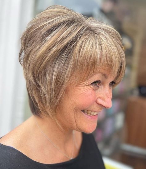 Bob Haircut for Older Women with Fine Hair Bob With Volume At Crown, Blonde Angled Bob, Tapered Bob, Fine Straight Hair, Hair To One Side, Hair Adviser, Chin Length Hair, Hair Cuts For Women, New Haircut