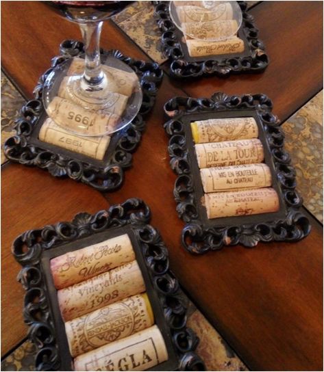 Wine Cork Coasters, Small Picture Frames, Cork Projects, Old Picture Frames, Wine Craft, Astuces Diy, Wine Cork Crafts, Wine Corks, Cork Crafts