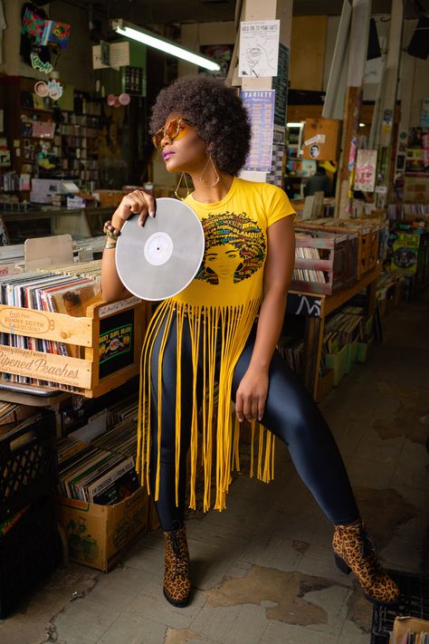 Vinyl Record Photoshoot, Vinyl Shop Photoshoot, Record Store Portrait, Record Store Photoshoot, Record Store Photoshoot Black, Dj Vinyl, Vinyl Record Store, Vinyl Clothing, Record Shop