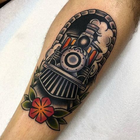 Train Tattoo, Tattoo Training, Atlas Tattoo, Finger Tats, Traditional Tattoo Sleeve, Leg Sleeve Tattoo, Traditional Tattoo Art, Old Train, Traditional Tattoo Flash