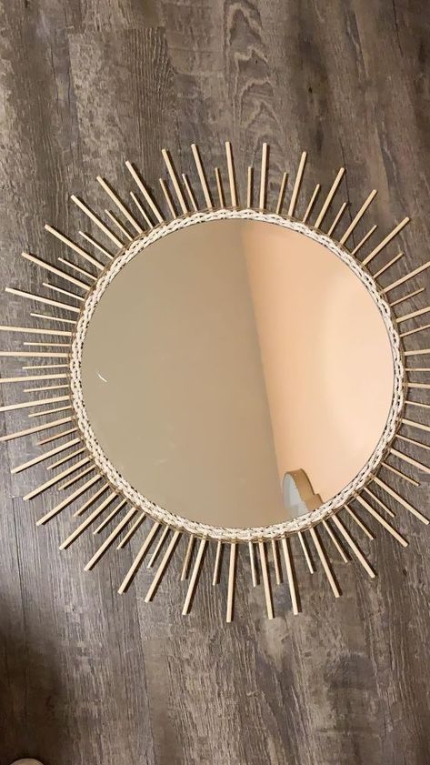 Pottery Barn Mirror Hack, Easy Diy Mirror Frame, Build A Shoe Rack, Diy Sunburst Mirror, Barn Mirror, Pottery Barn Mirror, Mirror Barn Door, Spiegel Diy, Mirror Hack