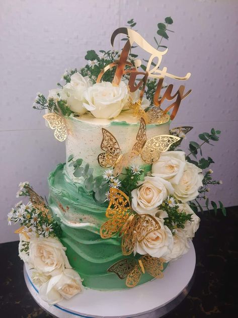 Green And Gold Cakes Birthday, Floral And Butterfly Cake, Emerald Green Butterfly Cake, 15 Cakes Quinceanera Green, Enchanted Forest Quince Cake, Tinker Bell Sweet 16, Tinkerbell Quince, Forest Green Cake, Tiana Quince