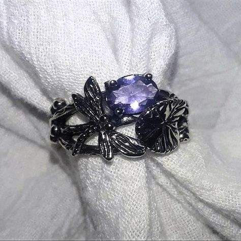 New! Retro Vintage Leaf Dragonfly Purple Crystal Silver Ring Details: - Condition: New - Metal: Alloy - Band Color: Silver - Stone: Cz Cubic Zirconia - Stone Color: Purple - Style: Retro, Vintage - Included: 1 X Ring Check Out My Other Listings! Other Items I Carry: Vintage Rings Retro Rings Men's Rings Sterling Silver Rings Engagement Bridal Wedding Rings Punk Biker Rings Ethnic Rings Floral Rings Pearl Rings Art Deco Rings Gothic Rings Couples Rings Ring Sets Heart Rings Funny Rings Silver Nec Dragonfly Purple, Vintage Engagement Rings Silver, Funny Rings, Ethnic Rings, Silver Rings Engagement, Retro Rings, Rings Gothic, Art Deco Rings, Michael Kors Ring