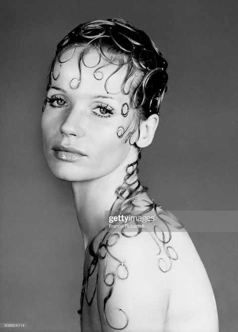 News Photo : Close-up of model Veruschka looking into camera,... Franco Rubartelli, Editorial Photos, Avant Garde Makeup, Studio Wall, Editorial Hair, Hair Collection, Beauty Editorial, Crazy Cat, Beauty Hair