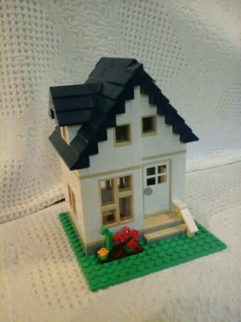 Cute  lego  houses Lego Cottage, Cheap Lego, Cute Lego, Lego Crafts, Lego Houses, Lego House Ideas, Lego Animals, Lego Lovers, Lego Craft