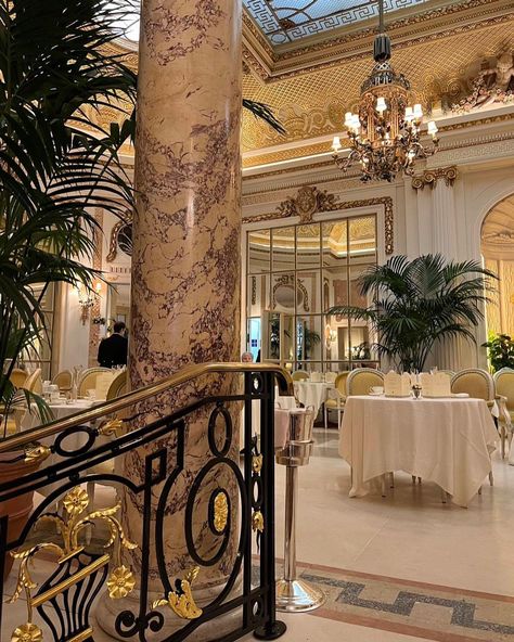 old money Luxury Aesthetic Interior, Luxury Restaurant Aesthetic, Restaurant Aesthetic, Aesthetic Interior, Table Restaurant, Luxury Restaurant, Luxury Aesthetic, Earn More Money, Restaurant Interior Design