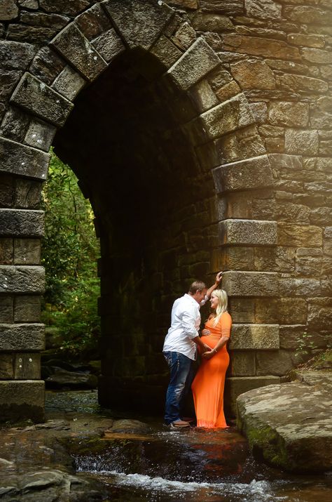 Maternity Photography On Bridge, Covered Bridge Maternity Photos, Maternity Bridge Photography, Bridge Maternity Pictures, Under Bridge, Maternity Photoshoot Poses, Bridge Photography, Pregnancy Photography, Maternity Photography Poses