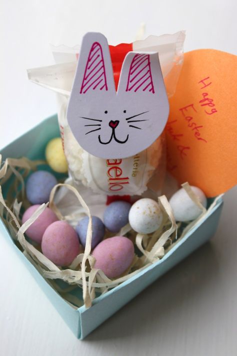 DIY Easter Bunny Hamper | Shelley Makes Box Bunny, Bunny Templates, Easter Bunny Gifts, Bunny Gifts, Diy Cans, Easter Time, Mason Jar Diy, Mason Jar Crafts, Jar Crafts