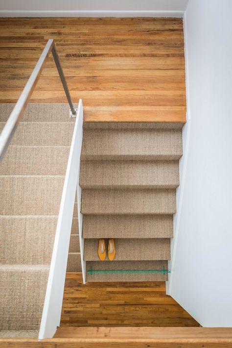 The jewelry designer, sculptor and owner of Dream Collective takes T on a tour of her midcentury home. Carpet Diy, Carpet Staircase, Hallway Carpet Runners, Basement Stairs, Midcentury Home, Foyer Decorating, Wood Stairs, Wooden Stairs, Interior Stairs