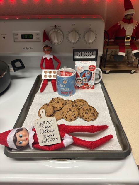 Hot Cocoa Elf On The Shelf, Elf On The Shelf Cookies, Nestle Milk, Elf 2024, Alyssa Nicole, Elf Cookies, Hot Cocoa Gift, Elf Me, Elf Ideas Easy