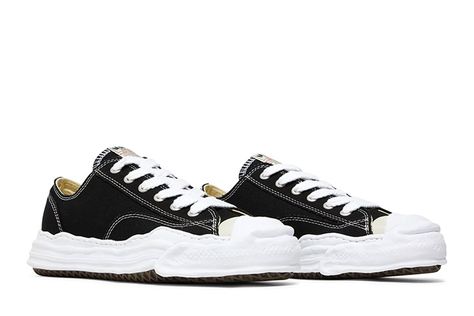 Best Maison Mihara Yasuhiro Shoes for Spring 2024 Maison Mihara Yasuhiro Shoes, Mihara Yasuhiro Shoes, Street Style Magazine, Shoes For Spring, Running Team, Maison Mihara Yasuhiro, Maison Mihara, Best Basketball Shoes, Contemporary Wardrobe