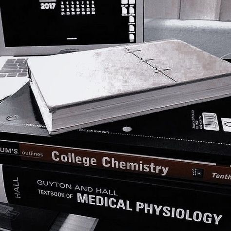 Textbooks Aesthetic, College Chemistry, Medical Textbooks, Laboratory Science, Books Aesthetic, When I Grow Up, Medical School, Book Aesthetic, Book Journal