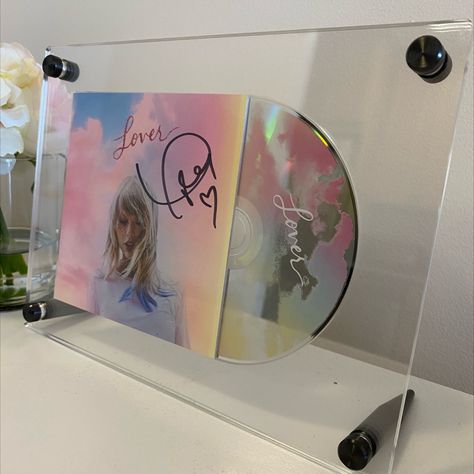 Attention all music lovers! Elevate your music collection with our BRAND NEW Tabletop CD Frames. It's a perfect way to showcase your favorite albums in a fashionable way 🎶🩵 #whatsinyourwexel

To 🛍️ our Tabletop CD Frames, click the link in our bio! Cd Display, Vinyl Display, Cd Holder, Favorite Albums, Modern Framed Art, Music Collection, Cd Cover, Acrylic Panels, Cd Album