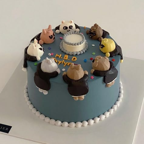 Stray kids, stray kids food, stray kids cake, stray kids birthday, skzoo, skzoo food, skzoo cake Skz Birthday Cake, Skzoo Cake, Minimalist Birthday Cake, Small Birthday Cake, Minimalist Birthday, Korean Cake, Funny Birthday Cakes, Simple Cake Designs, Mini Cakes Birthday