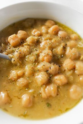 Greek Chickpea Soup, Greek Oregano, Soup With Lemon, Greek Chickpeas, Chickpea Soup, Easy Soups, Easy Soup Recipes, Greek Recipes, Mediterranean Recipes