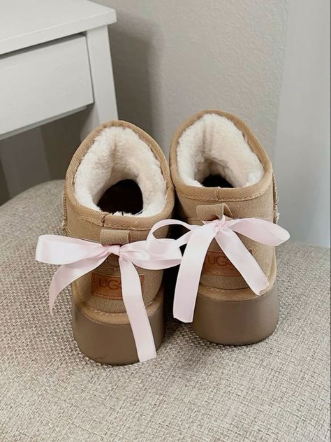 Coquette girly uggs ribbons pink cute Cute Uggs, Uggs Outfits, Uggs With Bows, Cute Thanksgiving Outfits, Dr Shoes, Preppy Shoes, Pretty Shoes Sneakers, Uggs Outfit, Clothing Pieces