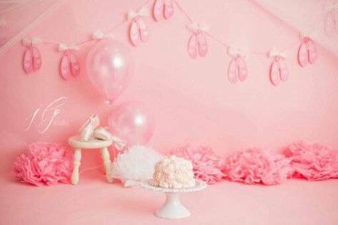 Ballerina Birthday Photoshoot, Ballerina Photoshoot, Ballerina Party Theme, Dancer Shoes, Ballerina Theme, Ballet Party, Smash Cake Girl, 4 Birthday, Fotos Ideas