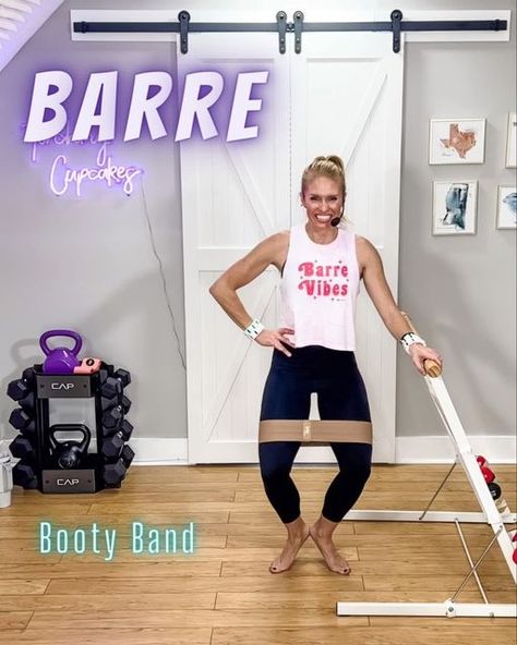 Lauren George on Instagram: "There ain’t no burn like a BOOTY BAND BARRE BURN!🔥 Swipe 👉🏼 to see 8 ways you can work your entire body with a booty band! I think the combo in slide 4 and the sneaky leg lift in slide 8 made me question my sanity the most!🤪 Which move looks like the most “fun” to you? Be sure to save📌 these for your next barre workout! This doozy of a workout is part of my upcoming LGF 3-2-8 challenge where we will use the winning formula of: 3 Strength focused workouts + 2 C Barre Moves, Barre Workout Video, Arm Workout With Bands, Workout List, Yoga Barre, Barre Workout, Leg Lifts, Thigh Exercises, A Workout