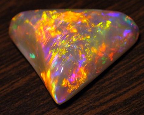 Aurora Opal, Andamooka Opal, Gems Crystals, Brown Stone, Pretty Rocks, Cool Rocks, Beautiful Rocks, Crystal Opal, Made Jewelry