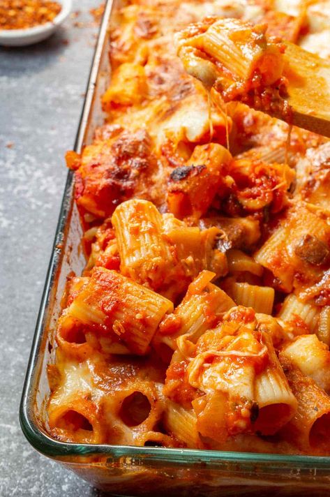 Vegetarian Pasta Bake, Pumpkin Pasta Bake, Rigatoni Al Forno, Italian Birthday, Cheesy Pasta Bake, Vegetarian Pasta Dishes, Baked Rigatoni, No Meat, Vegetarian Pasta