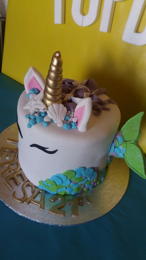 Mermicorn Cake Mermaid And Unicorn Cake, Unicorn Mermaid Cake, Mermaid Cat Cake, Mermaid Cat Birthday Cake, Kittycorn Birthday Cake, Sparkle Unicorn Cake, Unicorn Single Tier Cake, Unicorn Desserts, Mermaid Birthday Cakes