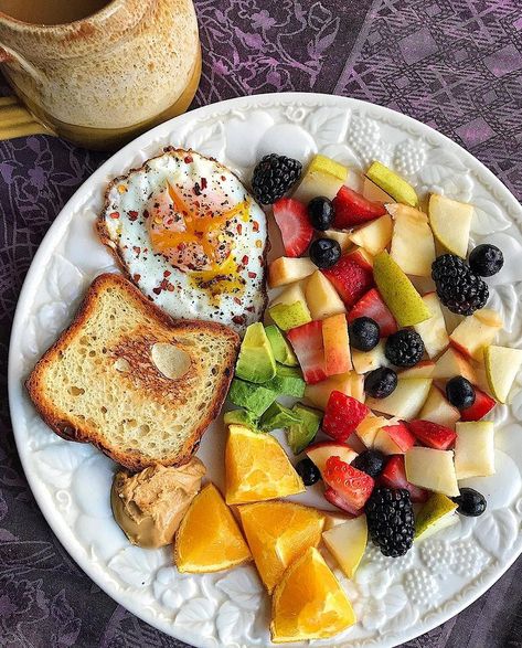 Breakfast Balanced, Ideas Para Desayunos, Balanced Breakfast, Instagram Breakfast, Healthy Breakfast Recipes Easy, Fabulous Foods, Good Healthy Recipes, Breakfast Recipes Easy, Healthy Breakfast Recipes