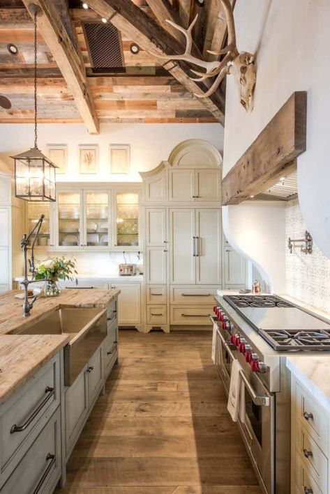 Absolutely stunning farmhouse style home nestled on Lake Travis, Texas Modern European Farmhouse, Farmhouse Interior Design, French Country Kitchens, European Farmhouse, Farmhouse Kitchen Design, Popular Kitchens, Classic Kitchen, French Country Kitchen, Farmhouse Interior