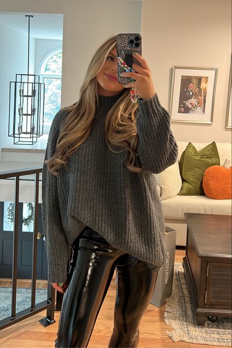 Black Leather Leggings Outfit Casual, Leather Leggings Outfit Casual, Shiny Leggings Outfit, Black Leather Leggings Outfit, Pvc Leggings, Pu Leggings, Leggings Outfit Casual, Leather Leggings Outfit, Black Leather Leggings