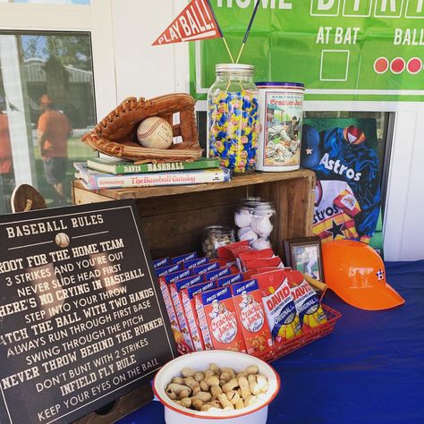 Astros baseball party Houston Astros Birthday Party Ideas, Astros Birthday Party, Astros Party, Astros Party Food, Baseball Party Concession Stand, Houston Astros Birthday Party, Astros Baseball Party, Baseball Theme Birthday Party, Baseball Theme Birthday Party Amazon.com