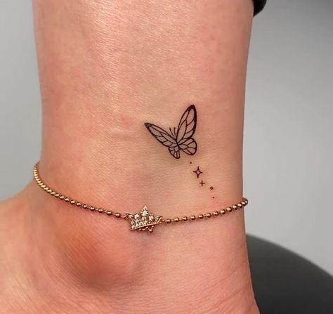 Butterfly And Stars Tattoo, Butterfly Tattoo Ankle, Artist Tattoo Ideas, Butterfly Ankle Tattoos, Symbole Tattoo, Vogel Tattoo, Tattoo Placements, Tattoo Artist Tattoo, Tattoo S