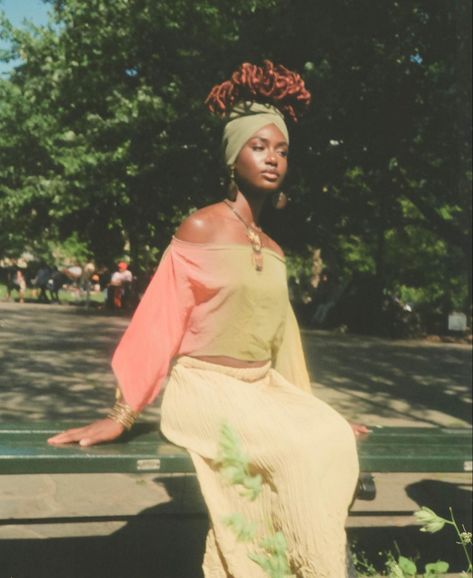 African Femininity Aesthetic, Modest Earthy Black Woman Aesthetic, Boho Earthy Style, Modest Earthy Outfits, Outfits Spiritual, Bohemian Black Women, Earthy Black Woman, Mystical Outfits, Outfits Earthy