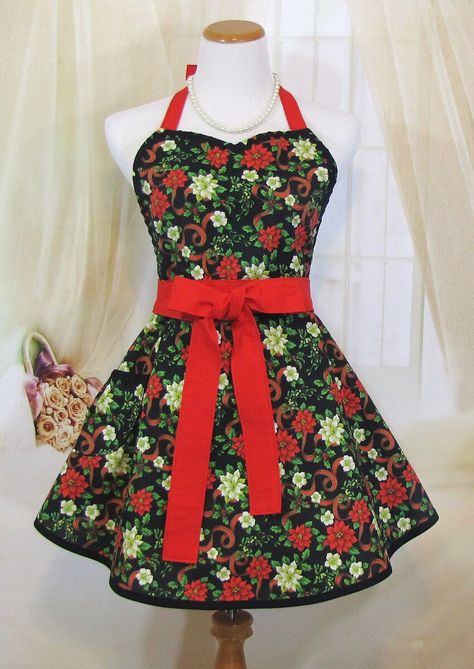 Get into the holiday spirit with this handmade 'Tis the Season Christmas Sweetheart Apron 🎄 Perfect gift for her! #ChristmasApron #Handmade #VintageStyle #HolidayGift #OneSizeFitsAll Retro Aprons, Sweetheart Apron, Handmade Aprons, Retro Apron, Christmas Aprons, Handmade Jewelry Bracelets, Online Seller, Garden Jewelry, Perfect Gift For Her