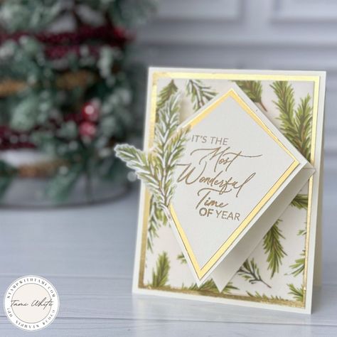 Dive into the festive spirit early with my Christmas this kite pop up fold. Explore the enchanting Season of Green & Gold Suite, perfect for all your holiday crafting needs. Handcrafted Christmas Cards, Gold Card, Stampin Up Christmas Cards, Stampin Up Catalog, Stampin Up Christmas, Green Cards, Card Tutorial, Christmas Cards To Make, Stamping Up Cards